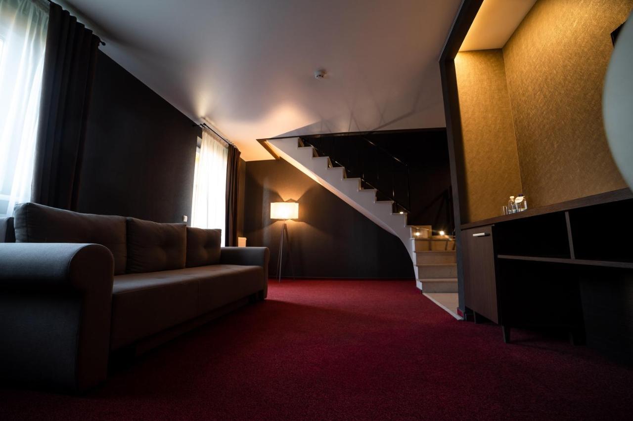 Sribni Leleky Hotel & Spa Lutsk Exterior photo